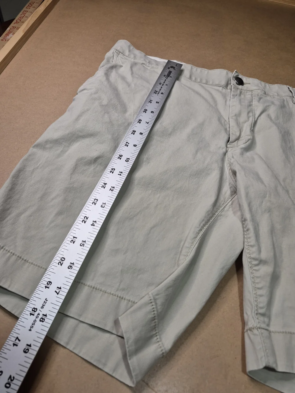 Faherty Light Cream Flat-Front Men's Shorts 4200/7